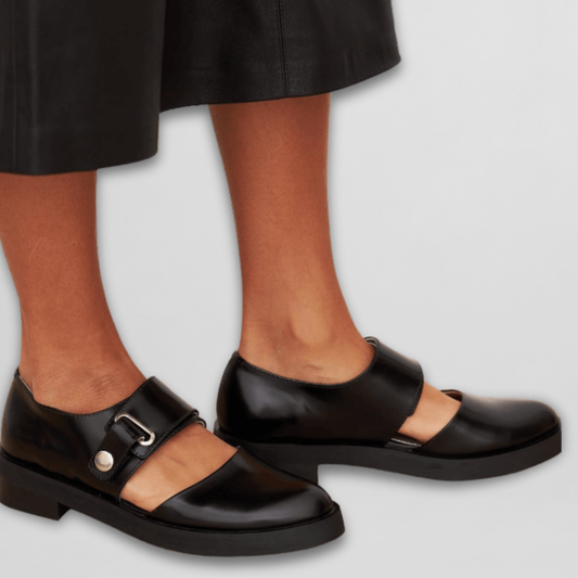 Sara | classic mary janes with adjustable buckle