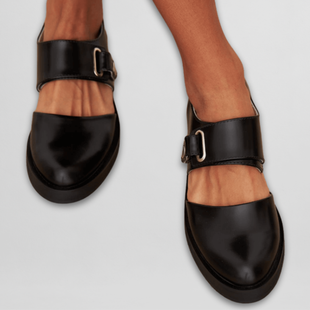 Sara | classic mary janes with adjustable buckle