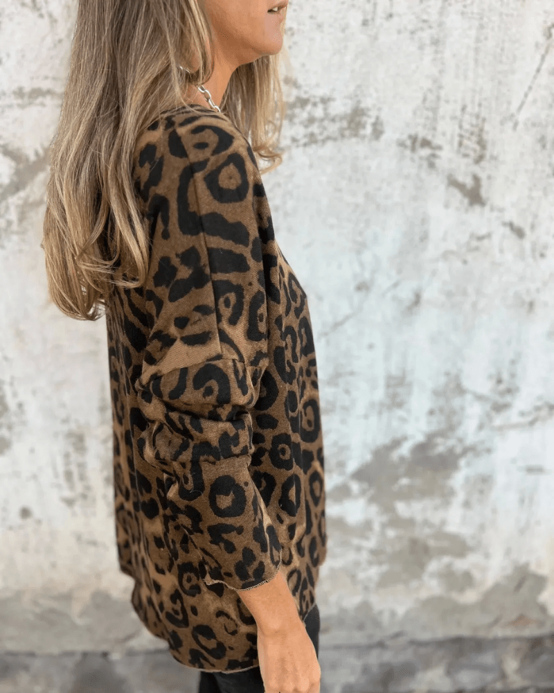 Elvéra | Women’s Casual Top with Leopard Print