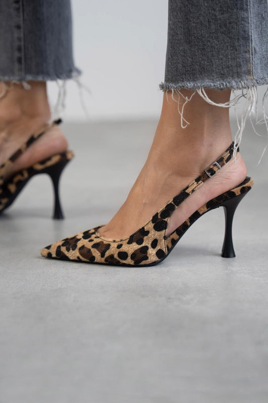 LEONORA | Elegant animal-print neckline for a bold style